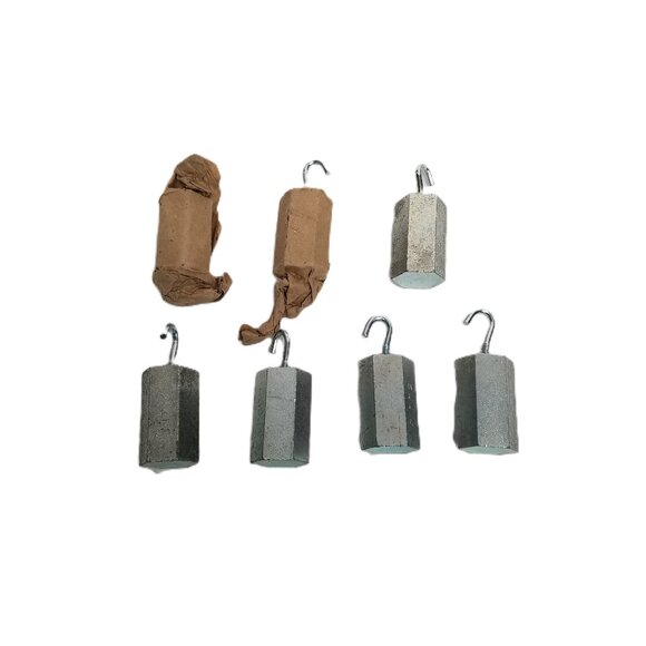 Hooked Weights 200 Gram Lot of 7 Chrome Plated Steel Lab Science Physics - Picture 1 of 4